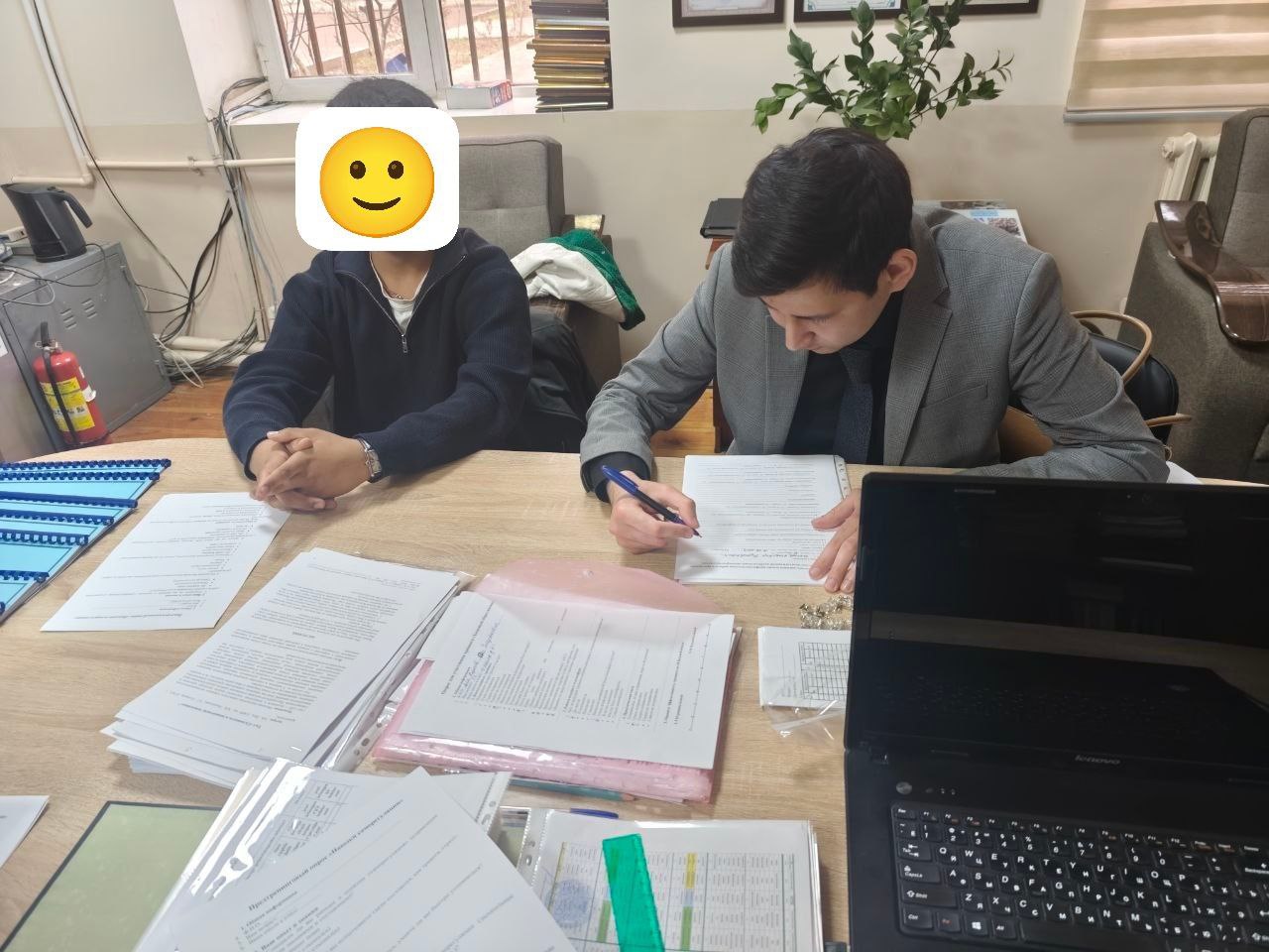  В ЦЕНТРЕ ВНИМАНИЯ – ПОДРОСТКИ   